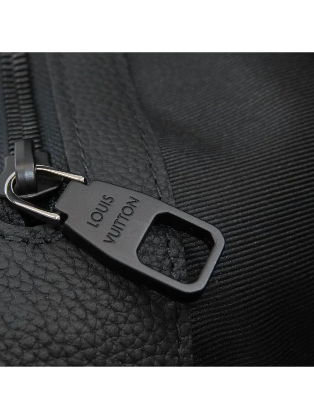 Louis Vuitton Cabin Tote Aerogram Calf